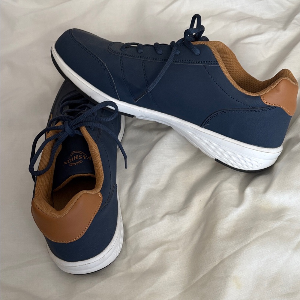 New men’s sneakers